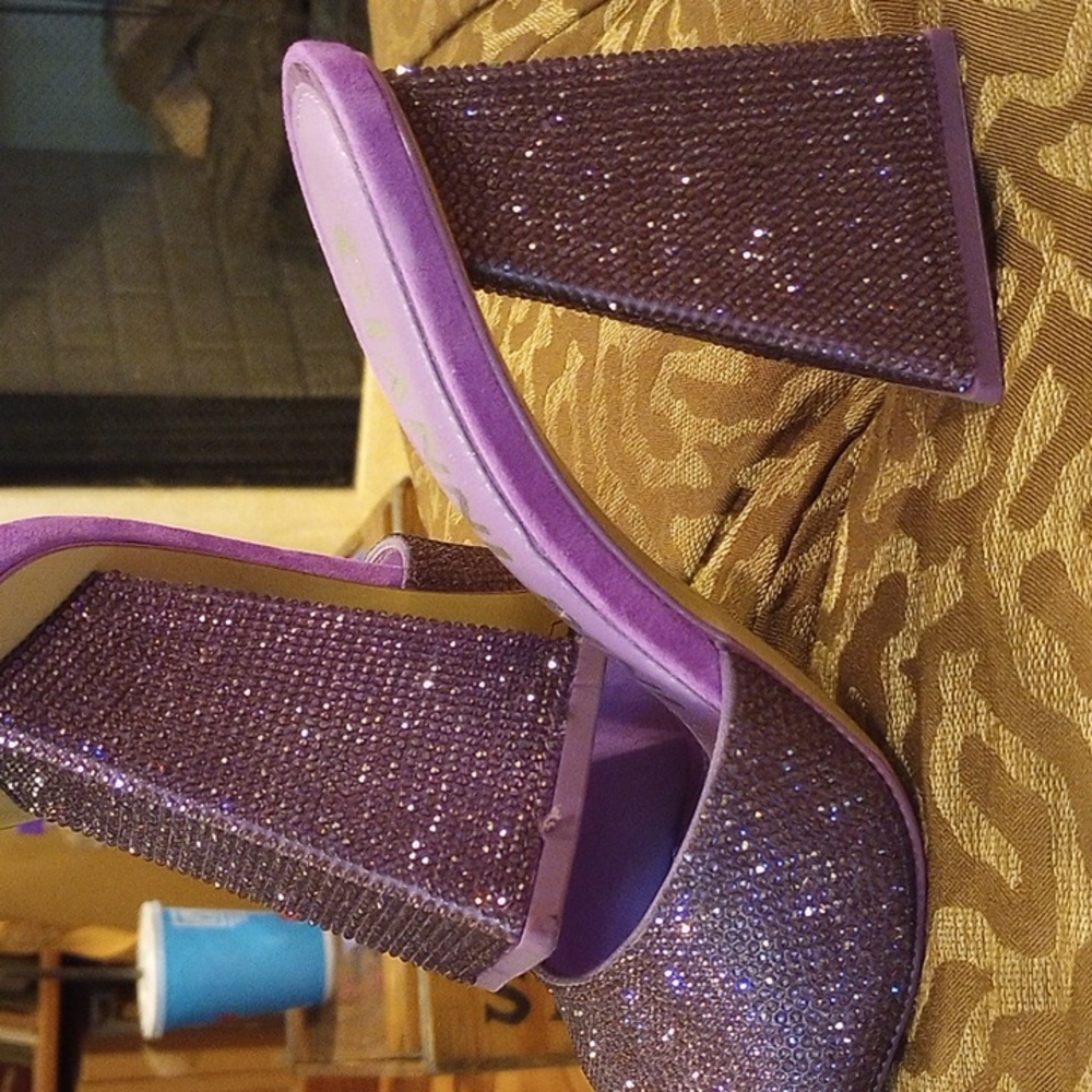 Gianni Bini Heels - Picture 2 of 8